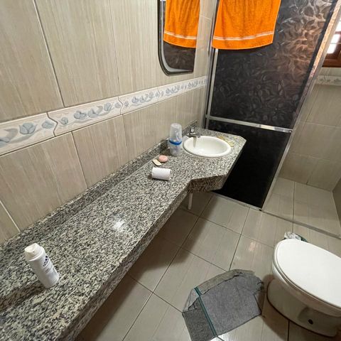 Casa à venda com 300m², 3 quartos e 2 vagasBanheiro 1