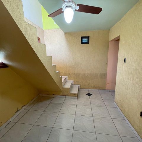 Casa à venda com 300m², 3 quartos e 2 vagasHall social