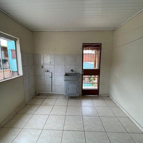 Casa à venda com 300m², 3 quartos e 2 vagasÁrea de Serviço