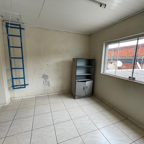 Casa à venda com 300m², 3 quartos e 2 vagasÁrea de Serviço