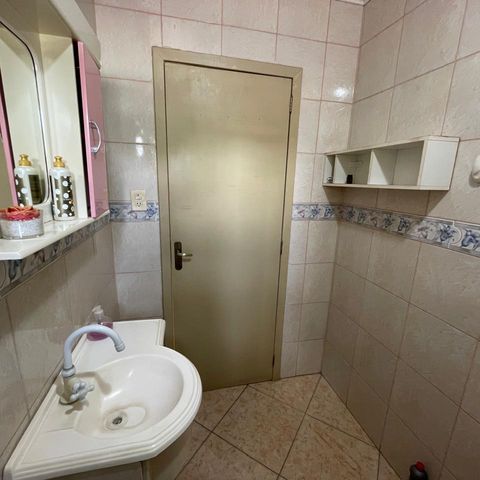 Casa à venda com 300m², 3 quartos e 2 vagasBanheiro da Suíte