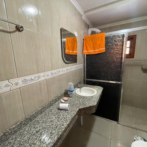 Casa à venda com 300m², 3 quartos e 2 vagasBanheiro 1