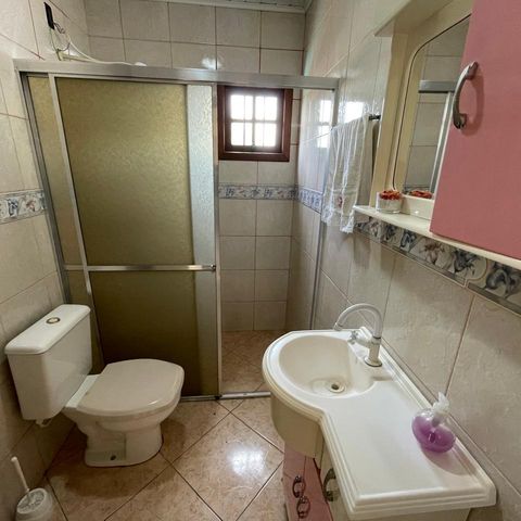 Casa à venda com 300m², 3 quartos e 2 vagasBanheiro da Suíte