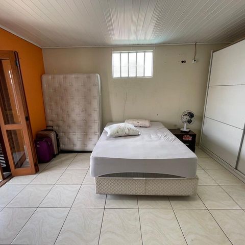Casa à venda com 300m², 3 quartos e 2 vagasSuíte