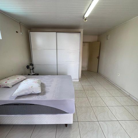 Casa à venda com 300m², 3 quartos e 2 vagasSuíte