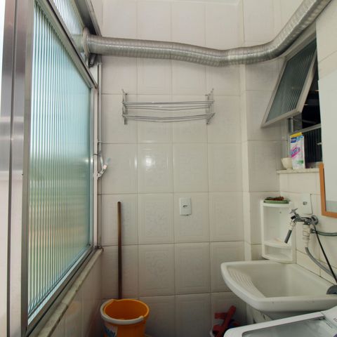 Apartamento à venda com 79m², 3 quartos e 1 vagaÁrea de Serviço