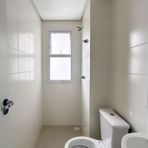 Apartamento à venda com 48m², 2 quartos e 1 vaga Apartamento à venda com 48m², 2 quartos e 1 vagaBanheiro Social