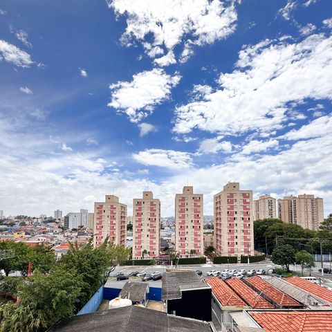 Apartamento à venda com 48m², 2 quartos e 1 vaga Apartamento à venda com 48m², 2 quartos e 1 vagaVista da Sacada