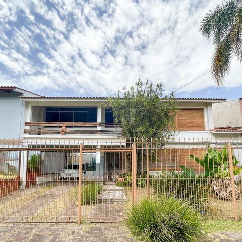 Casa para alugar com 300m², 3 quartos e 5 vagas Casa para alugar com 300m², 3 quartos e 5 vagasFachada