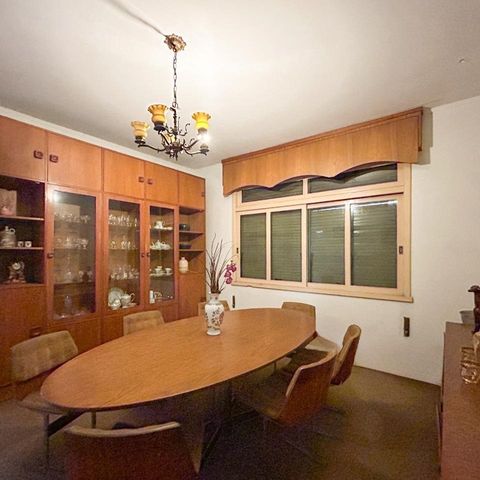 Casa para alugar com 300m², 3 quartos e 5 vagas Casa para alugar com 300m², 3 quartos e 5 vagasSala