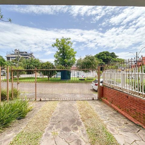Casa para alugar com 300m², 3 quartos e 5 vagas Casa para alugar com 300m², 3 quartos e 5 vagasÁrea Externa