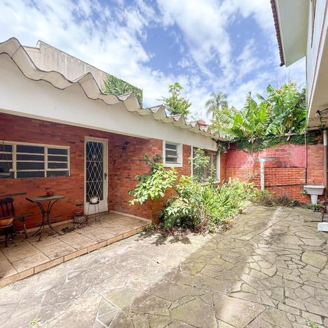 Casa para alugar com 300m², 3 quartos e 5 vagas Casa para alugar com 300m², 3 quartos e 5 vagasÁrea Externa