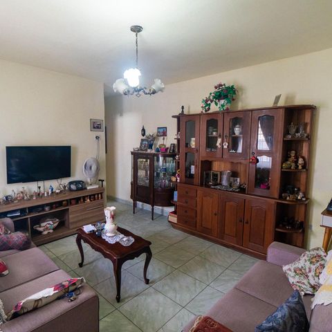 Casa à venda com 35m², 2 quartos e 1 vaga Casa à venda com 35m², 2 quartos e 1 vagaSala