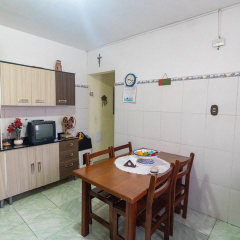 Casa à venda com 35m², 2 quartos e 1 vaga Casa à venda com 35m², 2 quartos e 1 vagaCozinha