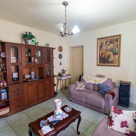 Casa à venda com 35m², 2 quartos e 1 vaga Casa à venda com 35m², 2 quartos e 1 vagaSala