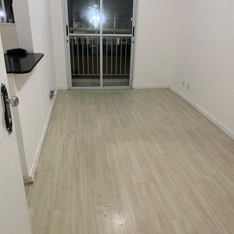Apartamento à venda com 41m², 2 quartos e sem vaga Apartamento à venda com 41m², 2 quartos e sem vagaSala
