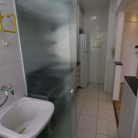 Apartamento à venda com 57m², 2 quartos e 1 vagaCozinha e Área de Serviço