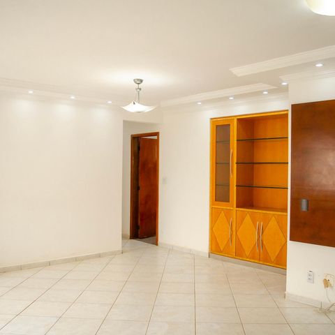 Apartamento para alugar com 121m², 4 quartos e 2 vagas