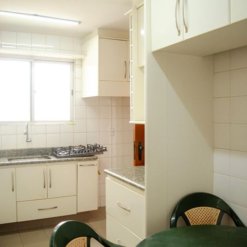 Apartamento para alugar com 121m², 4 quartos e 2 vagas