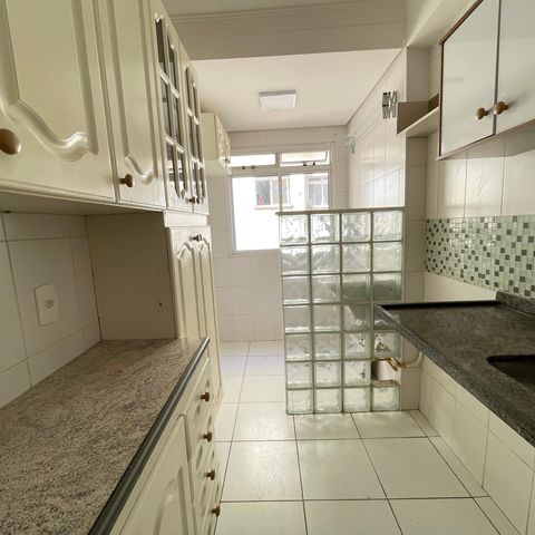 Apartamento para alugar com 47m², 2 quartos e 2 vagasCozinha - Armários