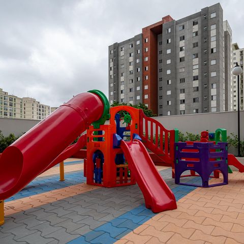 Apartamento à venda com 42m², 2 quartos e sem vaga Apartamento à venda com 42m², 2 quartos e sem vagaÁrea comum - Playground