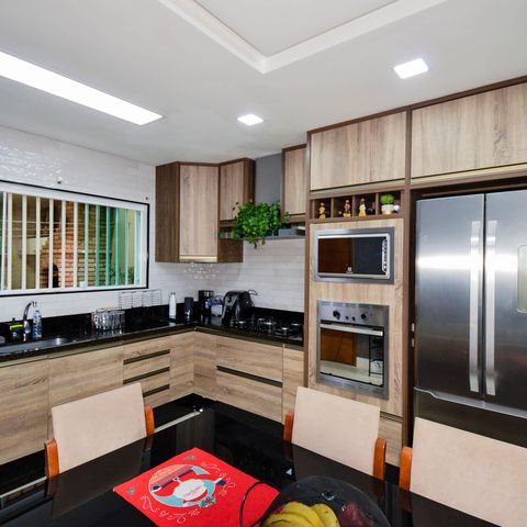 Casa à venda com 130m², 3 quartos e 2 vagas