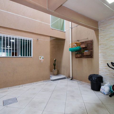 Casa à venda com 130m², 3 quartos e 2 vagas
