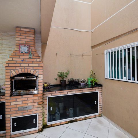 Casa à venda com 130m², 3 quartos e 2 vagas