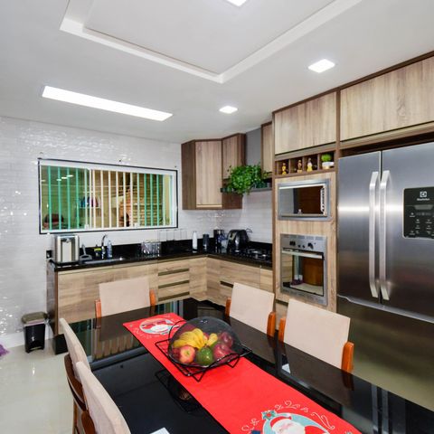 Casa à venda com 130m², 3 quartos e 2 vagas