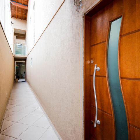 Casa à venda com 130m², 3 quartos e 2 vagas