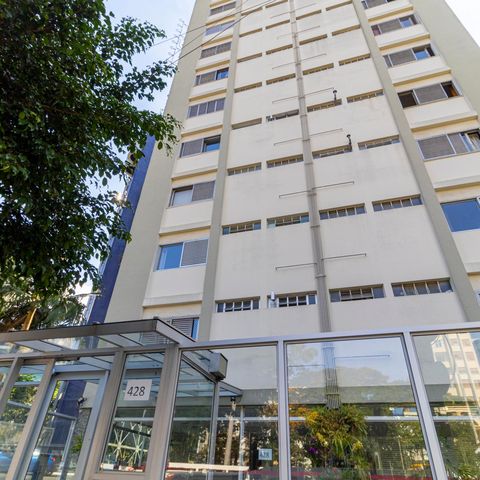 Studio para alugar com 28m², 1 quarto e 1 vaga Studio para alugar com 28m², 1 quarto e 1 vagaFachada