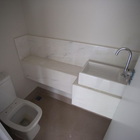 Apartamento à venda com 134m², 4 quartos e 4 vagasLavabo