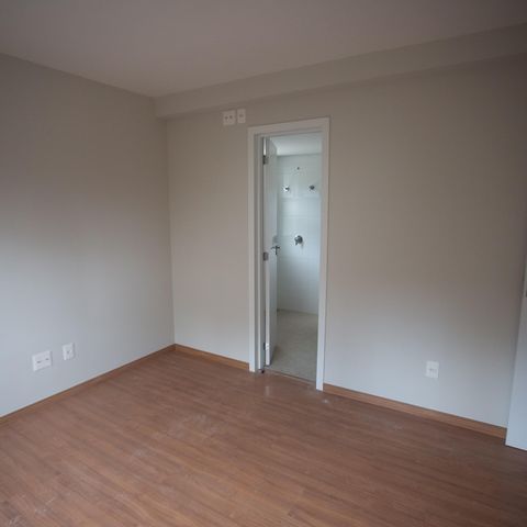 Apartamento à venda com 134m², 4 quartos e 4 vagasSuite 2