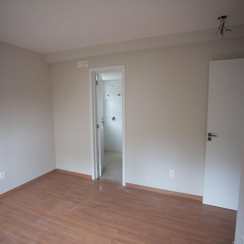 Apartamento à venda com 134m², 4 quartos e 4 vagasSuite 2