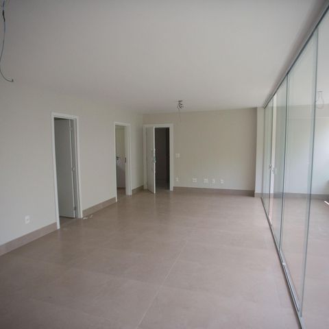 Apartamento à venda com 134m², 4 quartos e 4 vagasSala