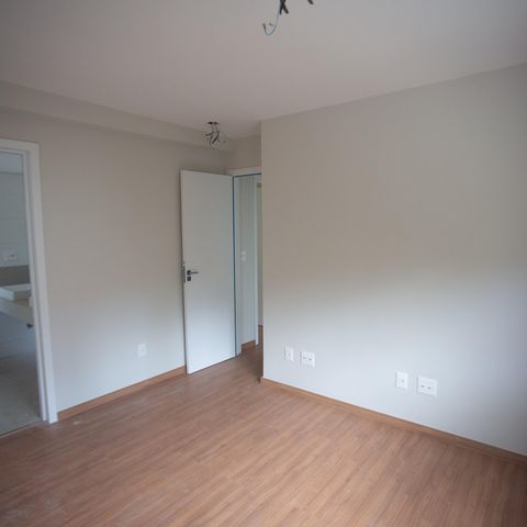 Apartamento à venda com 134m², 4 quartos e 4 vagasSuite 2