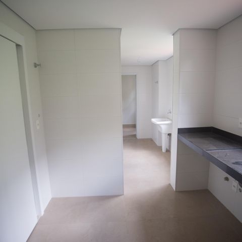 Apartamento à venda com 134m², 4 quartos e 4 vagasCozinha
