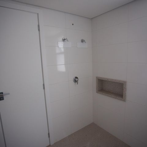 Apartamento à venda com 134m², 4 quartos e 4 vagasSuite 2