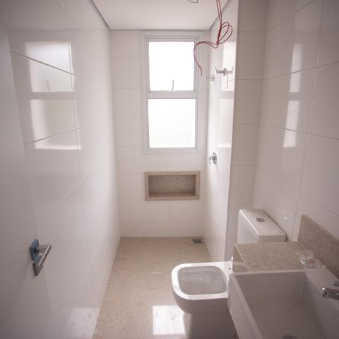 Apartamento à venda com 134m², 4 quartos e 4 vagasBanheiro