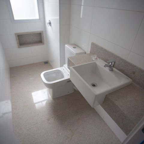 Apartamento à venda com 134m², 4 quartos e 4 vagasBanheiro