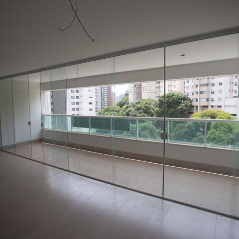 Apartamento à venda com 134m², 4 quartos e 4 vagasSala