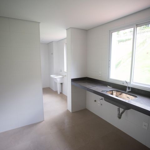 Apartamento à venda com 134m², 4 quartos e 4 vagasCozinha