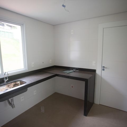 Apartamento à venda com 134m², 4 quartos e 4 vagasCozinha
