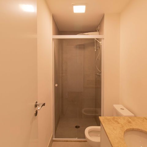 Studio à venda com 33m², 0 quarto e sem vaga Studio à venda com 33m², 0 quarto e sem vagaBanheiro Social