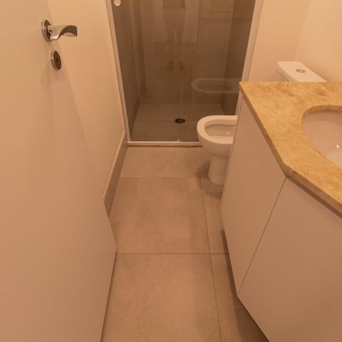 Studio à venda com 33m², 0 quarto e sem vaga Studio à venda com 33m², 0 quarto e sem vagaBanheiro Social