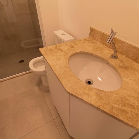 Studio à venda com 33m², 0 quarto e sem vaga Studio à venda com 33m², 0 quarto e sem vagaBanheiro Social