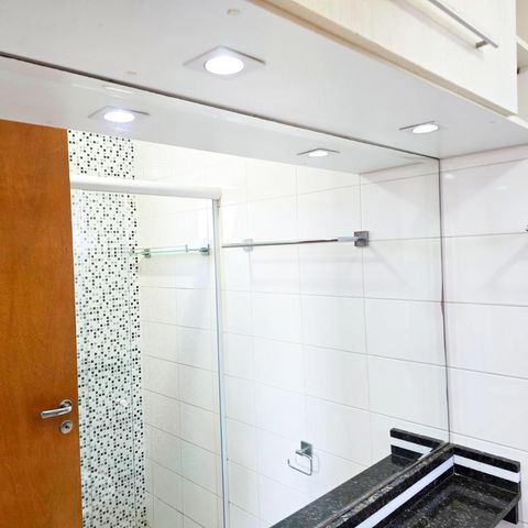 Apartamento à venda com 76m², 3 quartos e 1 vaga Apartamento à venda com 76m², 3 quartos e 1 vagaBanheiro da Suíte 01