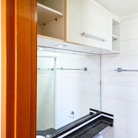 Apartamento à venda com 76m², 3 quartos e 1 vaga Apartamento à venda com 76m², 3 quartos e 1 vagaBanheiro da Suíte 01