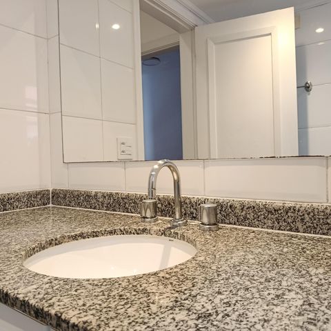 Apartamento à venda com 94m², 3 quartos e 1 vaga Apartamento à venda com 94m², 3 quartos e 1 vagaBanheiro social