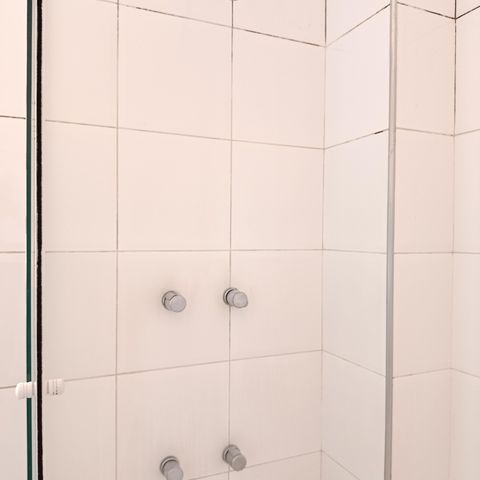Apartamento à venda com 94m², 3 quartos e 1 vaga Apartamento à venda com 94m², 3 quartos e 1 vagaBanheiro da Suíte